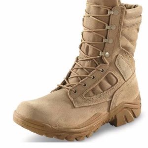Combat boots (like yeezy) bulky